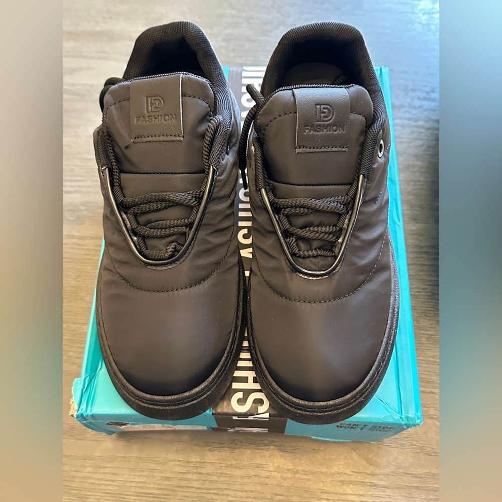 Men 8.5 Black Fleece Lined Zerogrand Comfort.